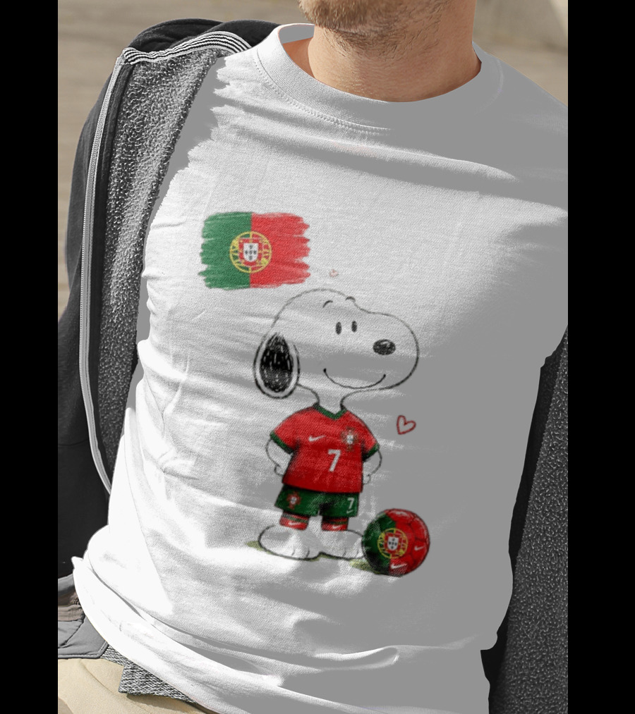 Cristiano Ronaldo Snoopy Portugal Football Number 7 Nike T-Shirt