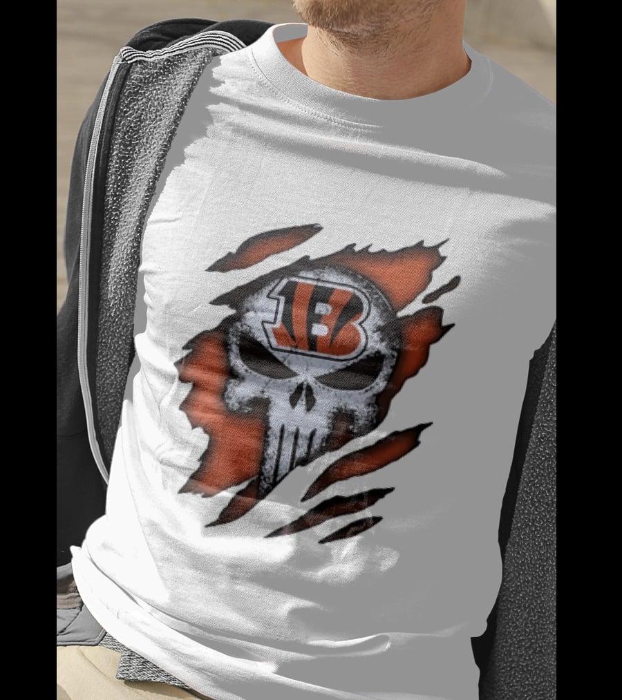 Cincinnati Bengals Punisher Skull Ripped T-Shirt