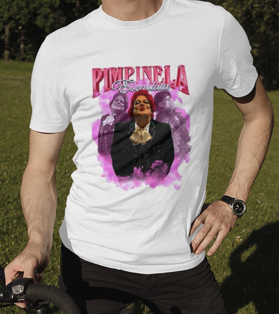 Pimpinela Escarlata Kissing Pose With Pink Smoke Backdrop T-Shirt