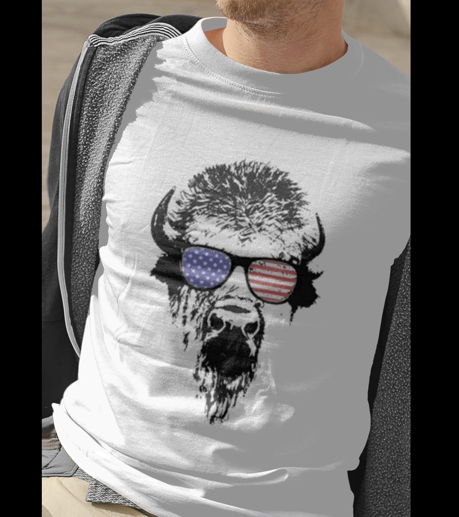 Patriotic Buffalo With USA Flag Red White Blue Sunglasses T-Shirt