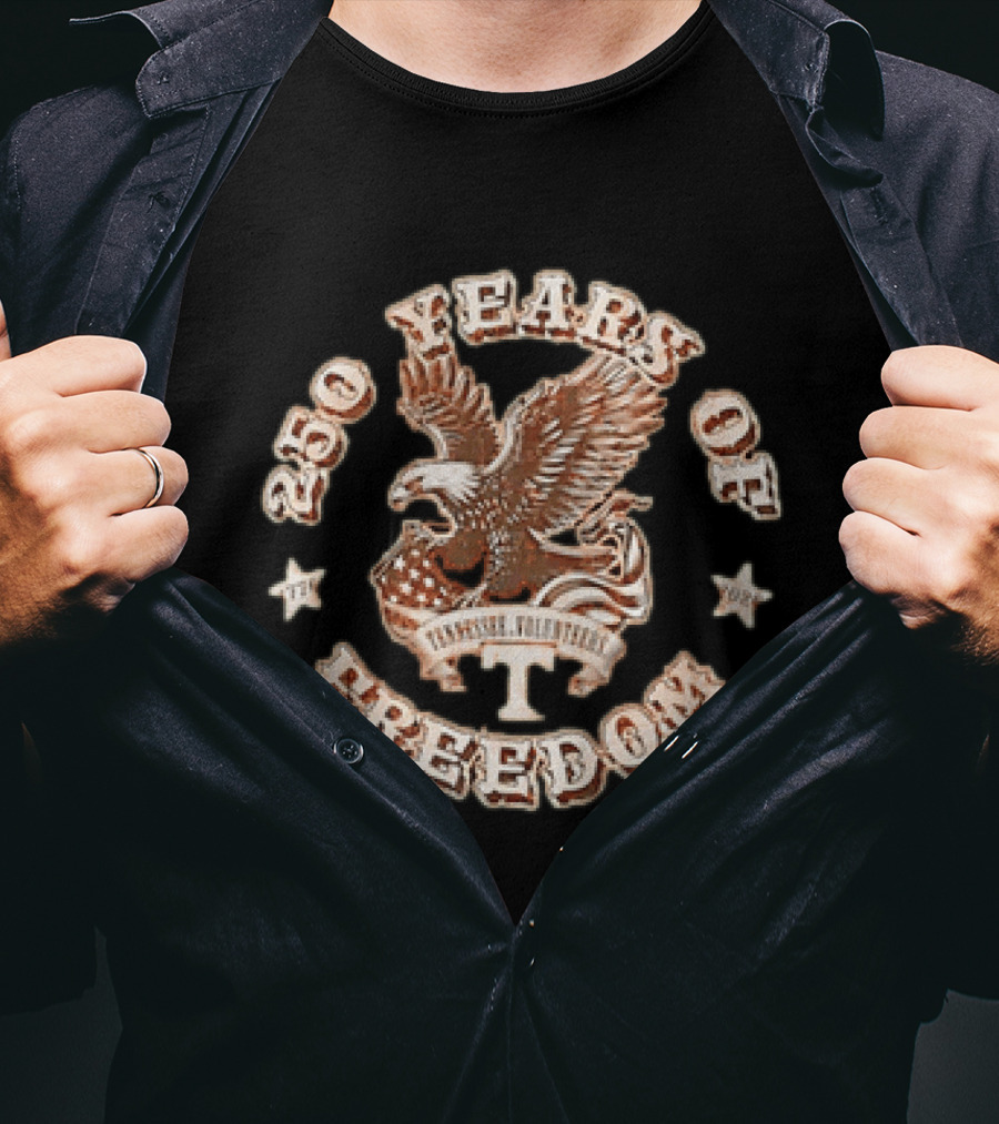Tennessee Volunteers 250 Years Of Freedom Americana Eagle T-Shirt
