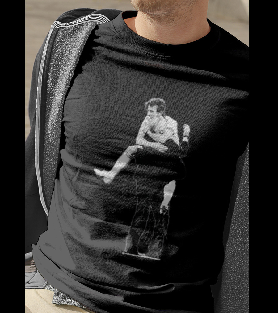 Luka Modric Carlo Ancelotti Embrace Real Madrid Team Spirit Celebration T-Shirt