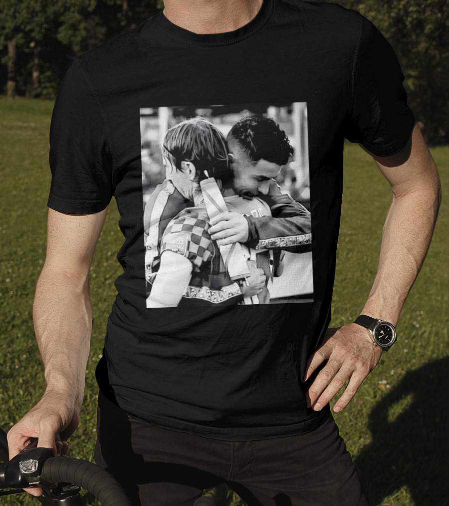 Football Unites The World Luka Modrić Cristiano Ronaldo Hug Memorial T-Shirt