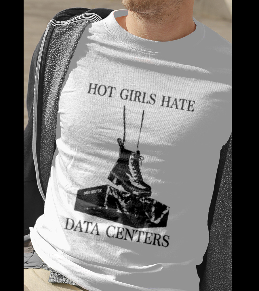 Hot Girls Hate Data Centers With Boots Stomping Computers T-Shirt