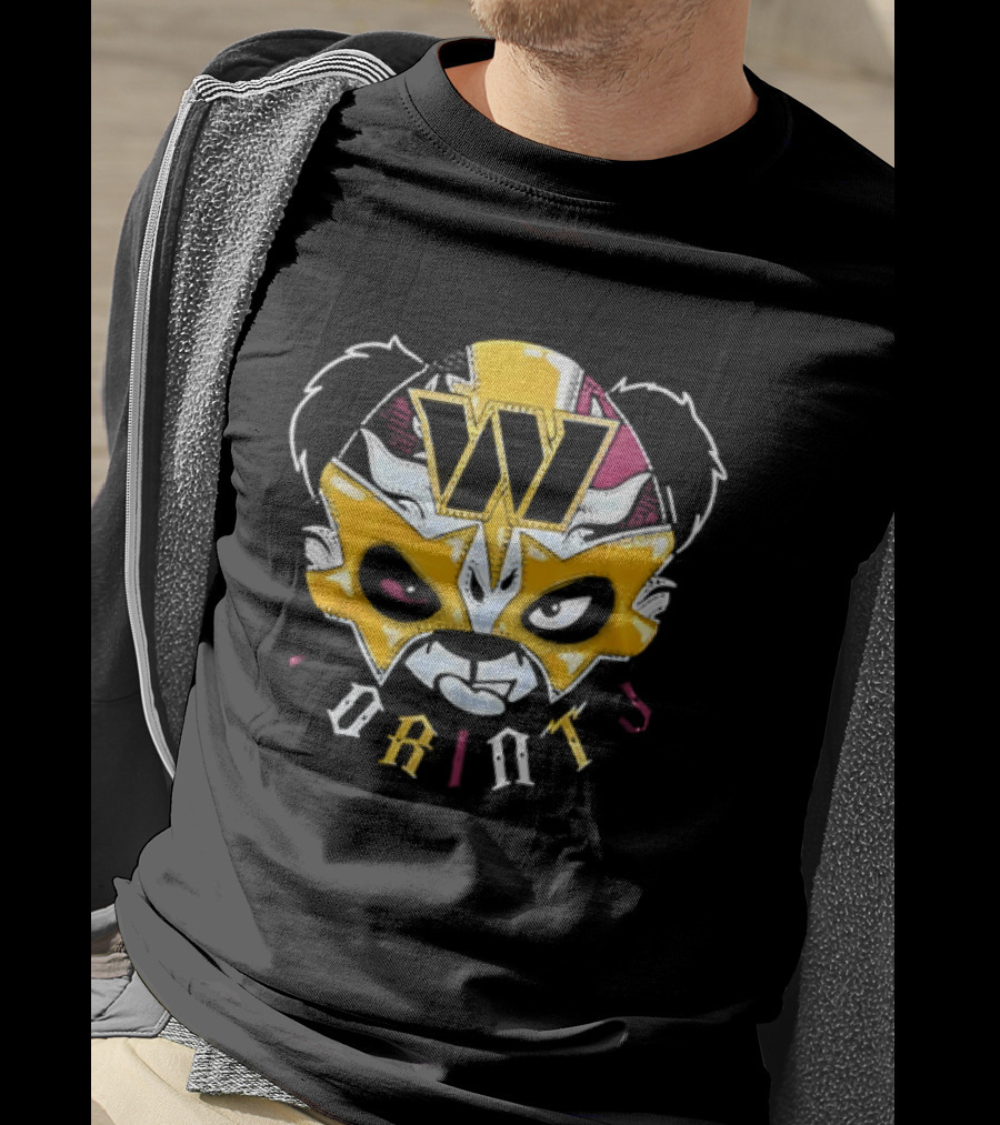 Panda Luchador Wrestling Mask Washington Commanders W Prunts T-Shirt