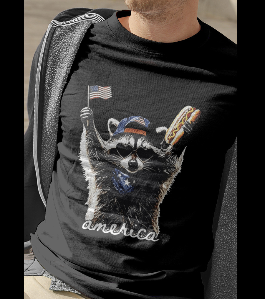 Raccoon Holding Hot Dog And Flag America 4th Of July Celebration T-Shirt