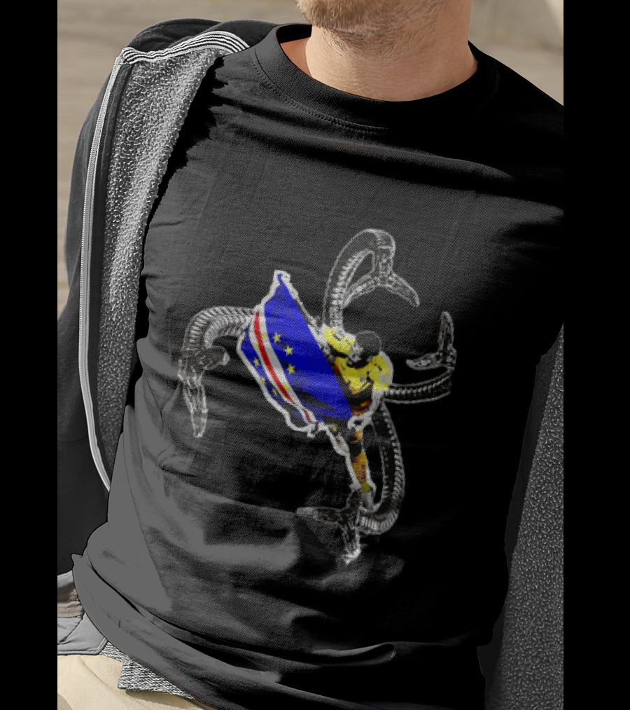 Vozinha Cape Verde National Team Doctor Octopus Mashup Soccer Flag Combination T-Shirt