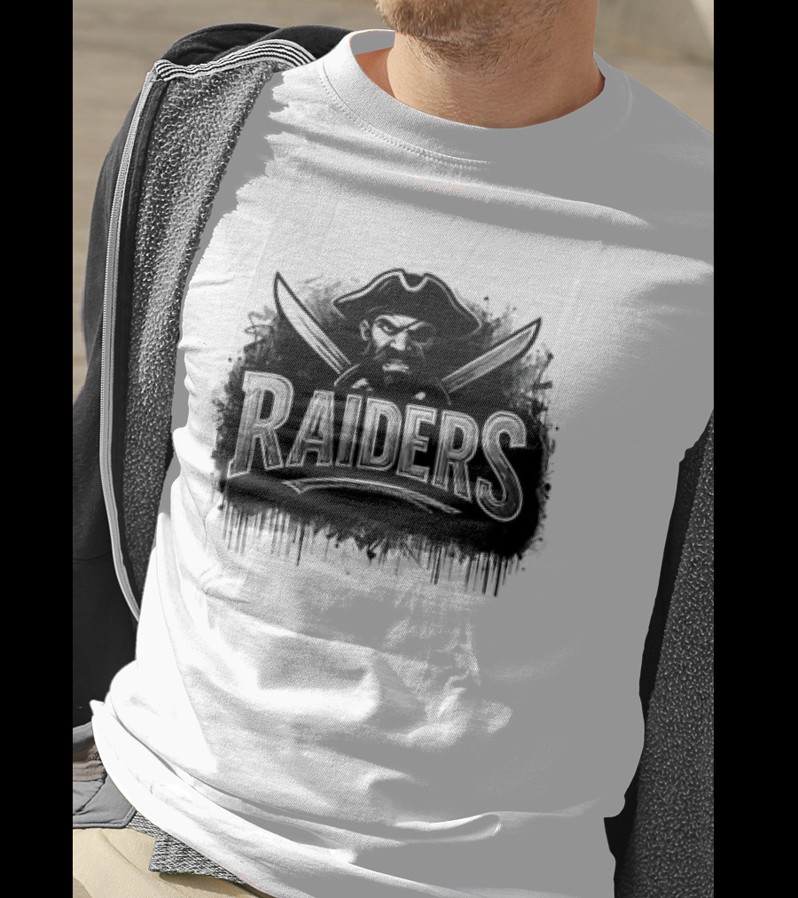 Las Vegas Raiders Distressed Pirate Logo Skull Swords And Raider T-Shirt
