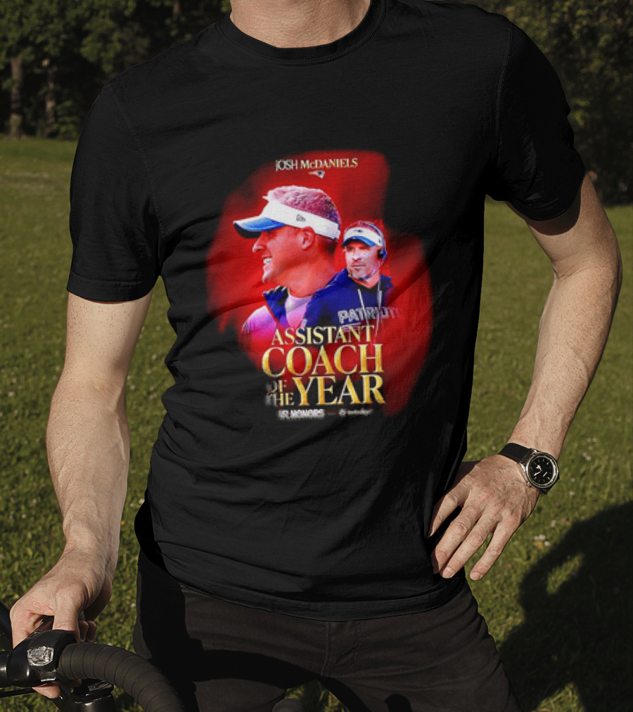 Josh McDaniels New England Patriots Assistant Coach Of The Year 2025 T-Shirt