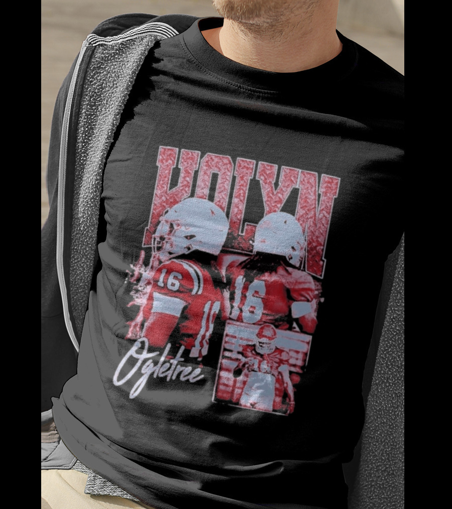 Kolyn Ogletree Number 16 Football Action Georgia Bulldogs T-Shirt
