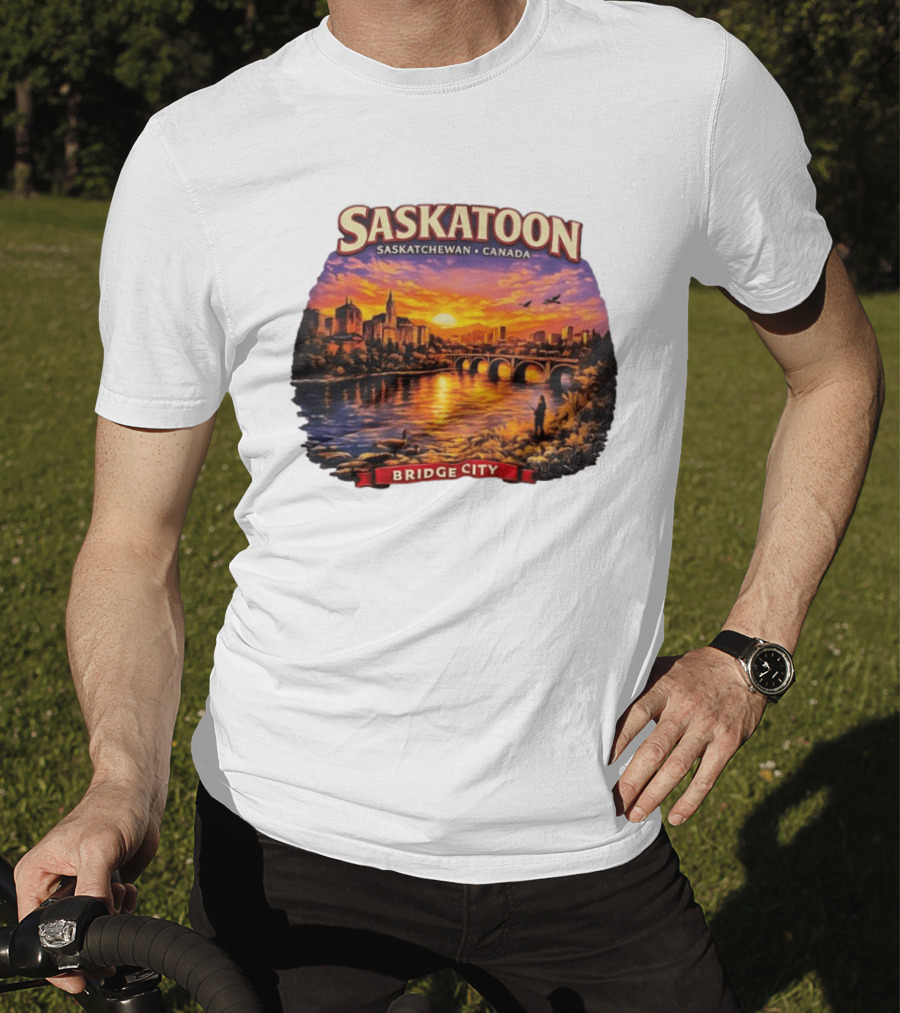 Saskatoon Saskatchewan Canada Sunset Bridge City T-Shirt