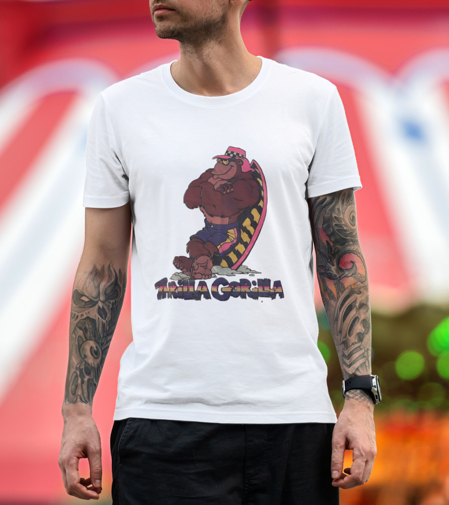 Thrilla Gorilla Town And Country Surf Checkered Hat Surfboard T-Shirt