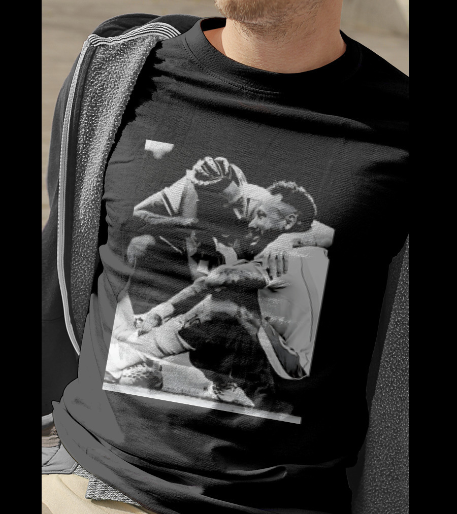 Neymar Jr And Raphinha Emotional Moment Brazil National Football Team T-Shirt