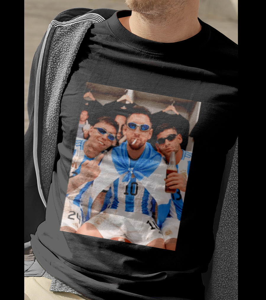 Argentina National Team Lionel Messi Enzo Fernandez Cristian Romero Celebration T-Shirt