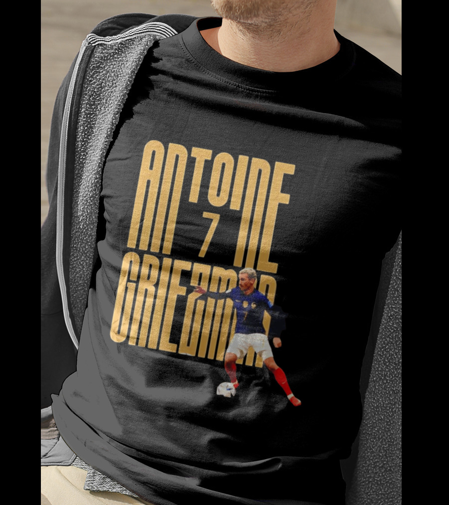 Antoine Griezmann 7 France Football Dribbling T-Shirt