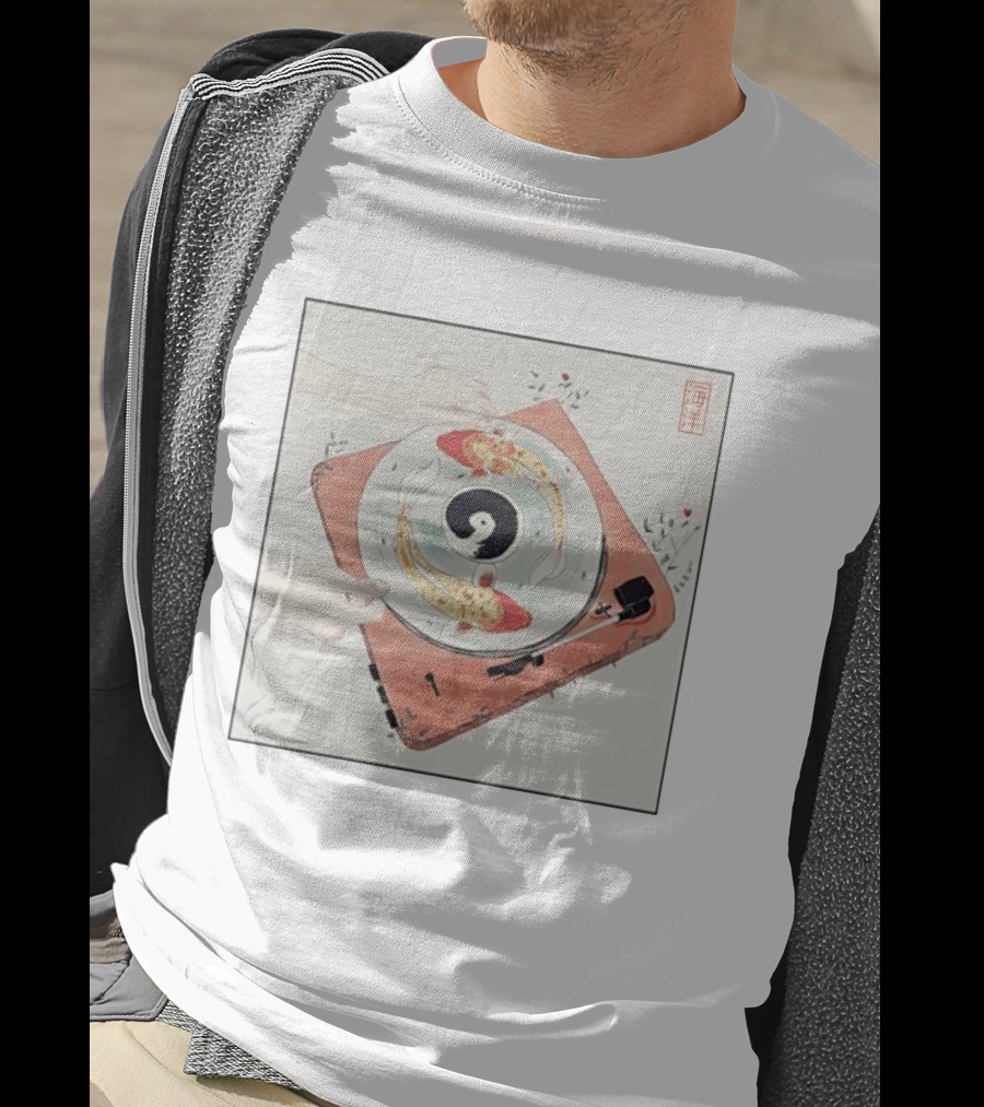 Koi Fish Yin Yang Vinyl Record Turntable Hai Yang T-Shirt