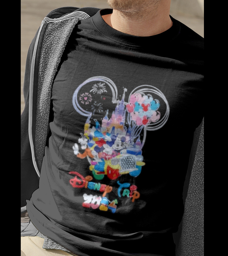 Disney Trip 2024 Mickey Mouse Donald Duck Goofy Minnie Castle Fireworks T-Shirt
