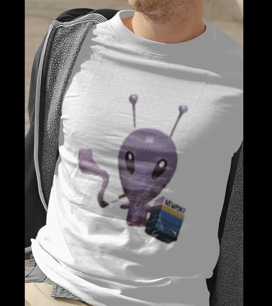 Alien Holding Newport Cigarette Pack Smoking Space Travel T-Shirt