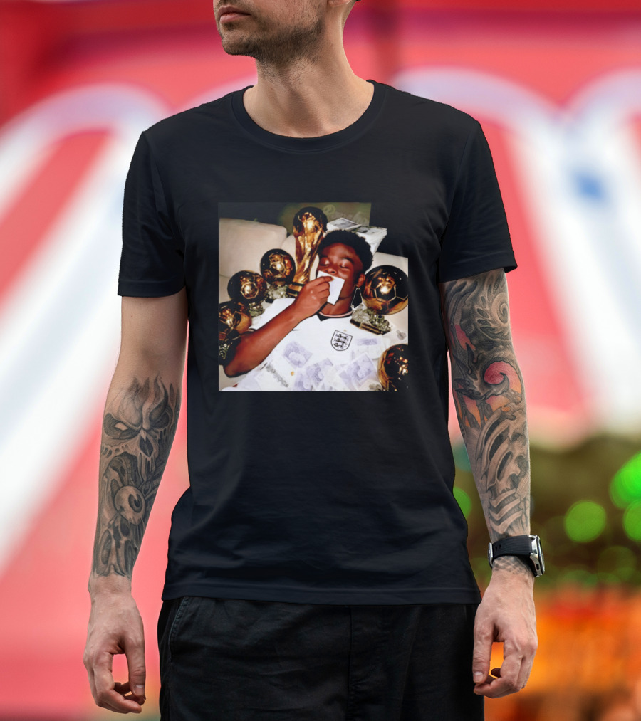 Bukayo Saka England National Team World Cup Trophies And Money T-Shirt