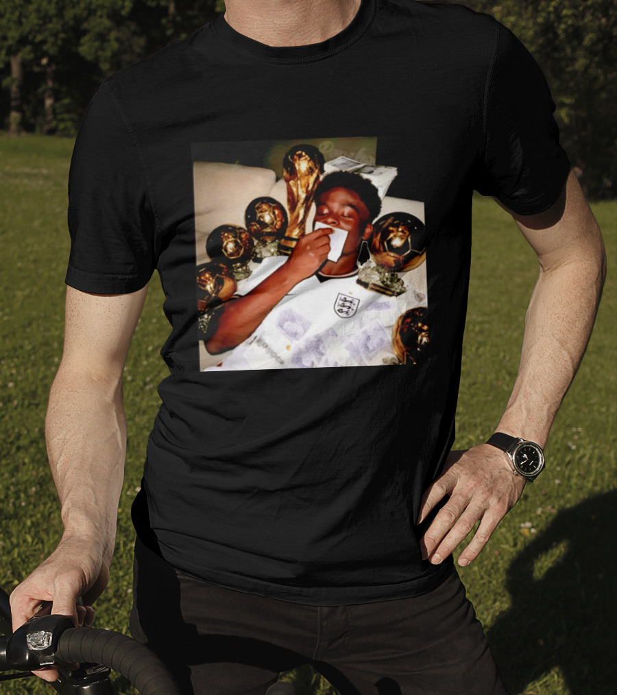 Bukayo Saka England National Team World Cup Trophies And Money T-Shirt