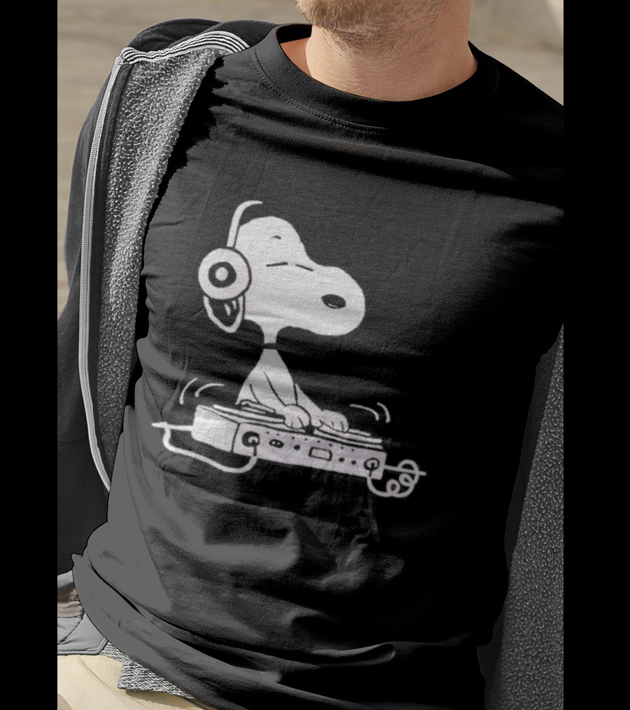 Kith Peanuts Snoopy DJ Collaboration T-Shirt