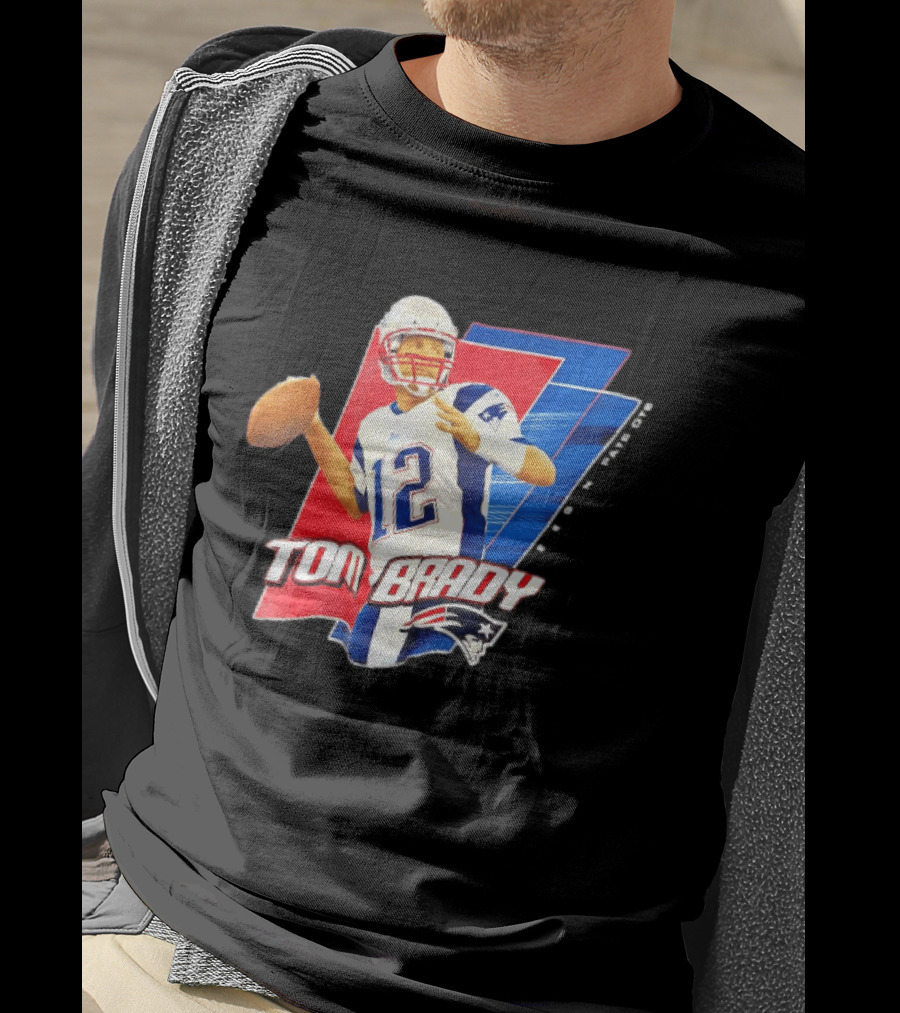 New England Patriots Tom Brady 12 Football Quarterback Iconic Action Pose T-Shirt