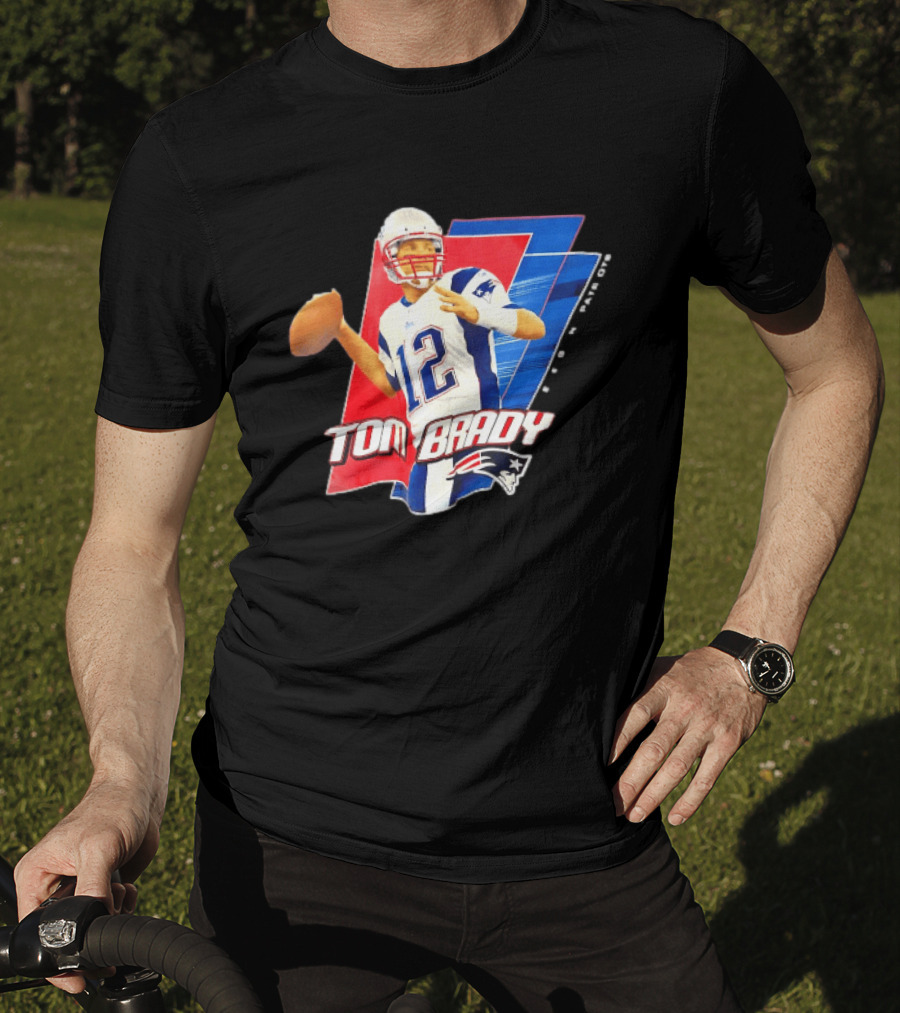 New England Patriots Tom Brady 12 Football Quarterback Iconic Action Pose T-Shirt