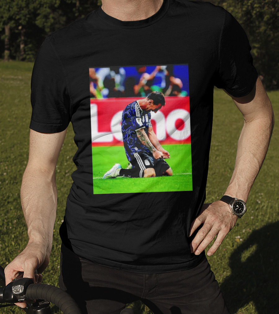 Argentina Football Icon Lionel Messi Kneels In Triumph National Team Victory T-Shirt