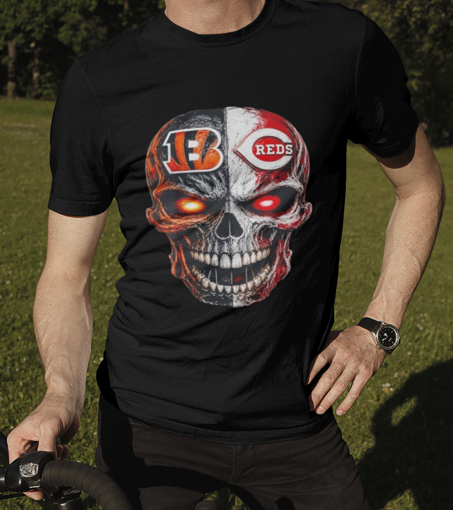 BENGALS REDS Skull Split Face Dual T-Shirt