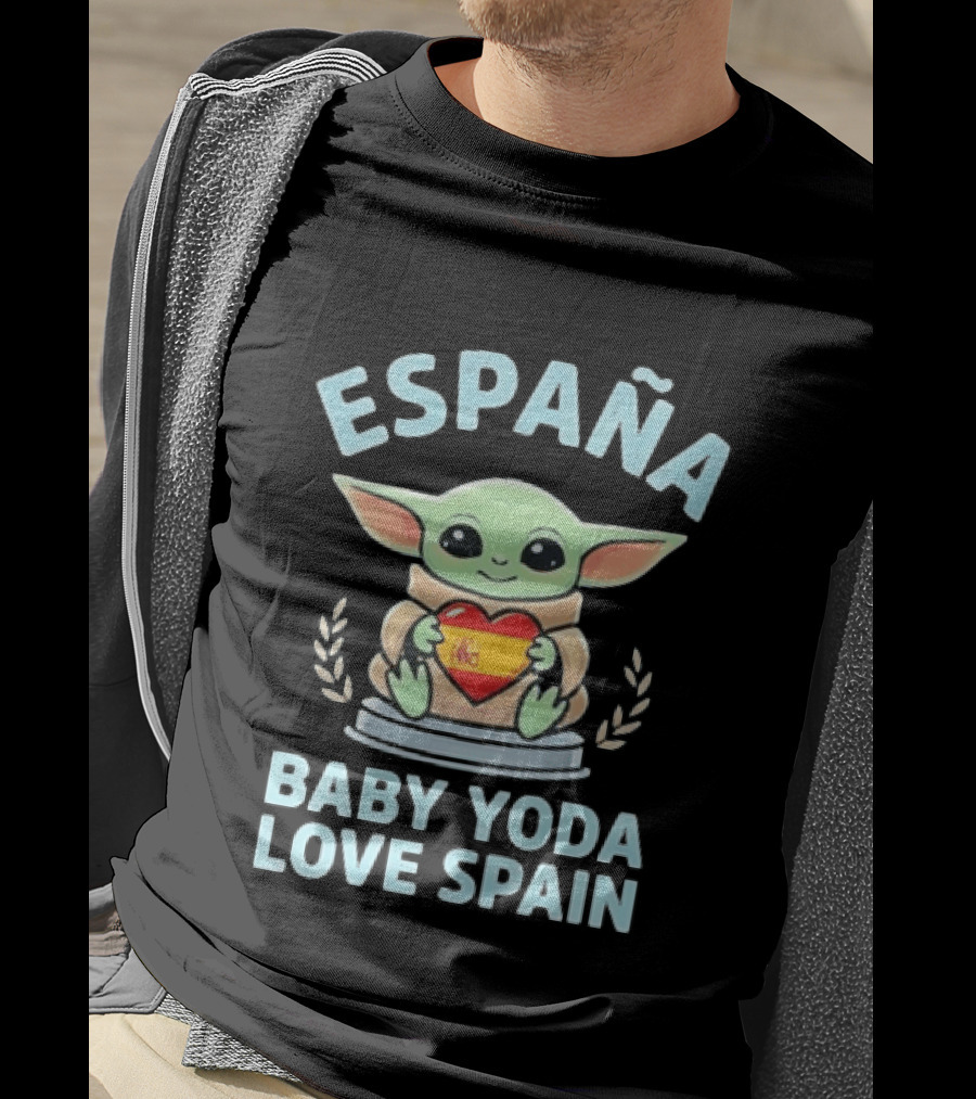 España Baby Yoda Love Spain Hearts Fan T-Shirt
