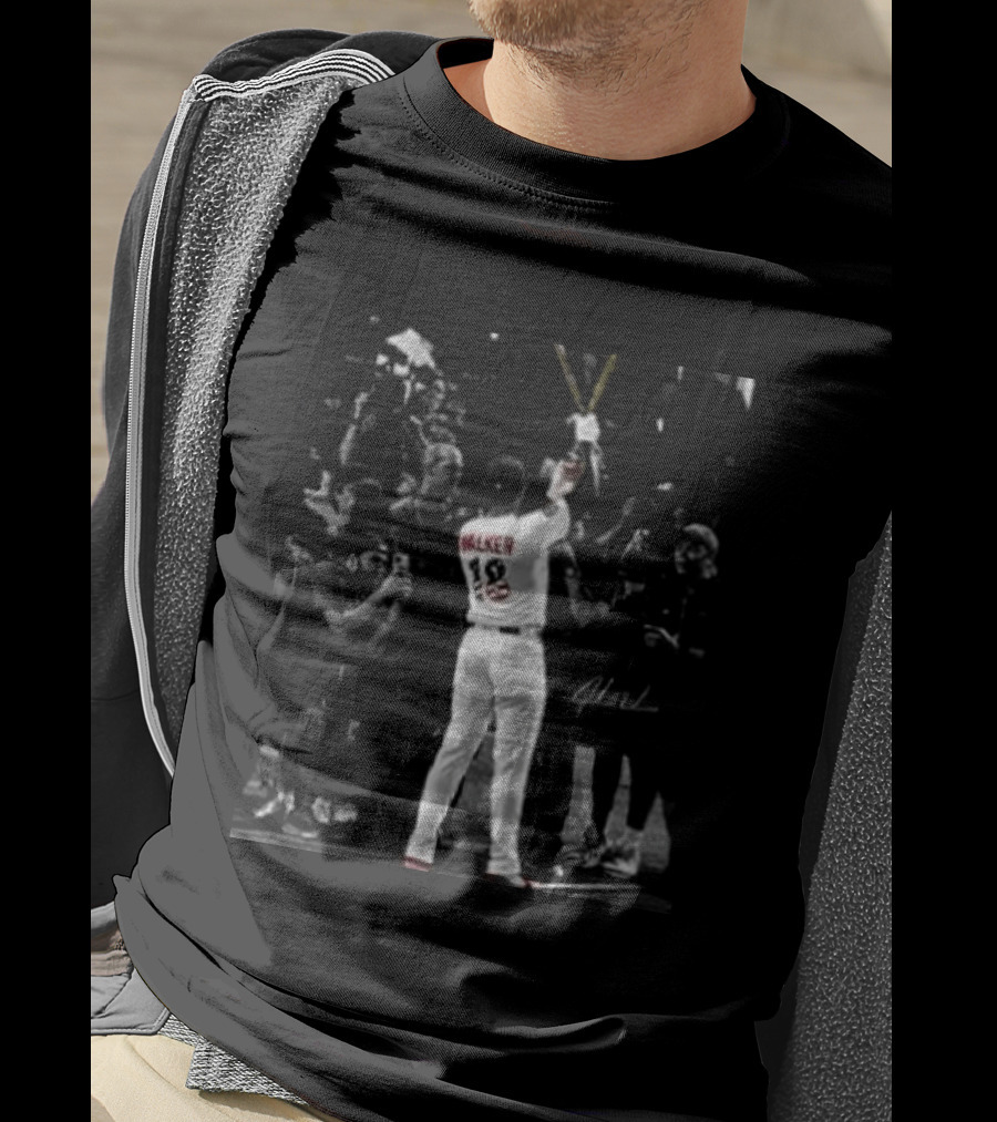 Jordan Walker 18 St Louis Cardinals Iconic Baseball Moment T-Shirt