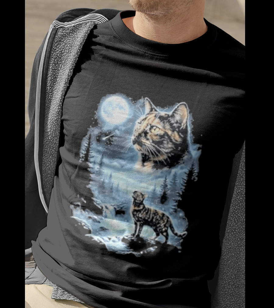 Tabby Cat Howling To The Moon Halloween Forest Scene T-Shirt
