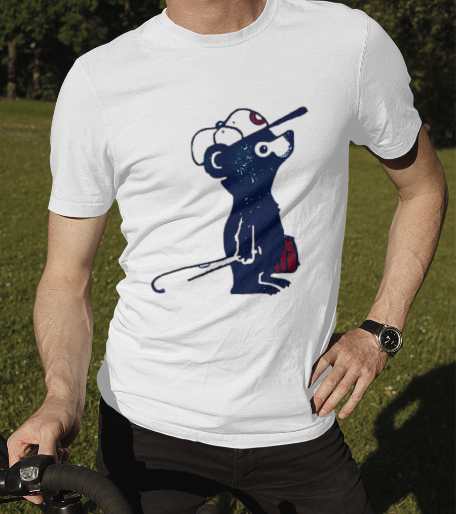 Chicago Cubs Baseball Bear Hitting With Bat And Glove T-Shirt