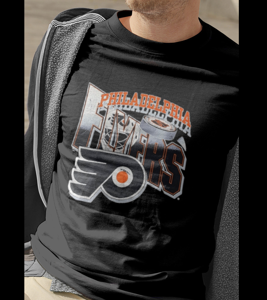 Philadelphia Flyers Goalie Mask Hockey Puck NHL Team T-Shirt