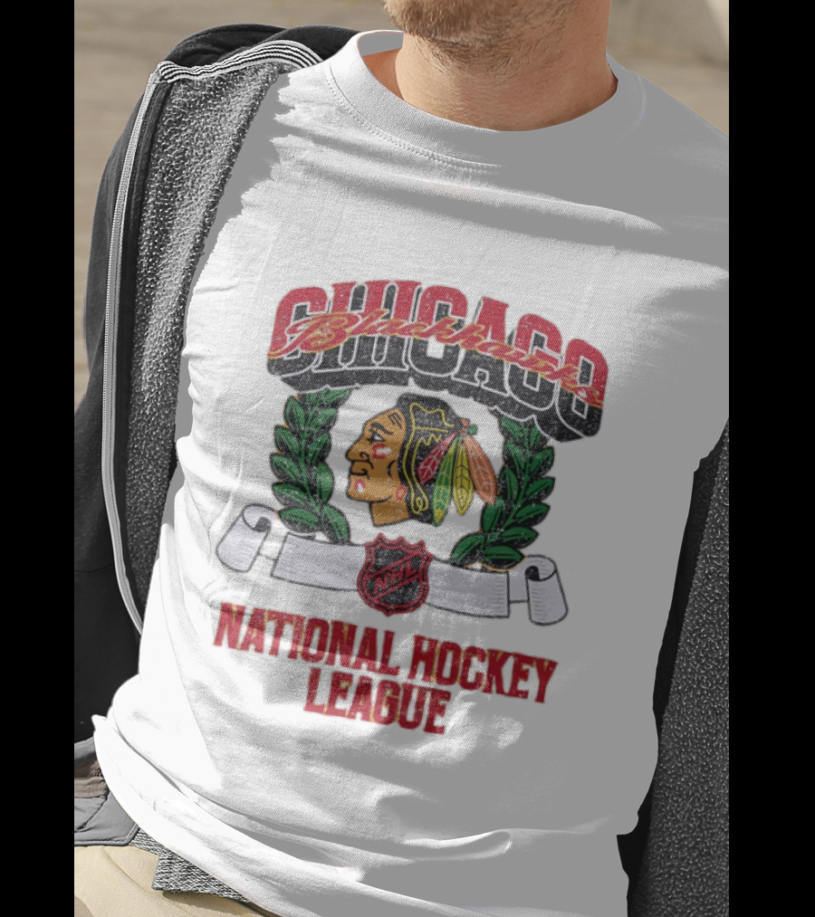 Chicago Blackhawks NHL Vintage Distressed Style National Hockey League T-Shirt