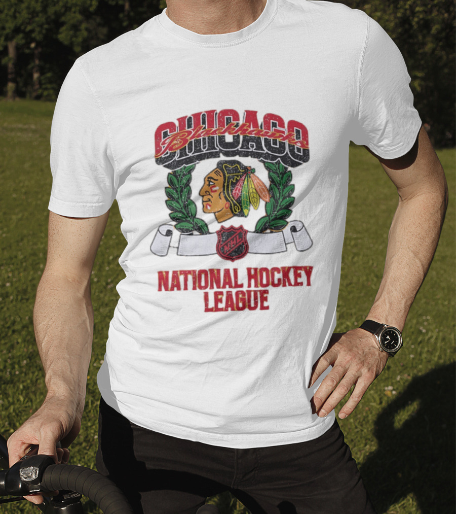 Chicago Blackhawks NHL Vintage Distressed Style National Hockey League T-Shirt