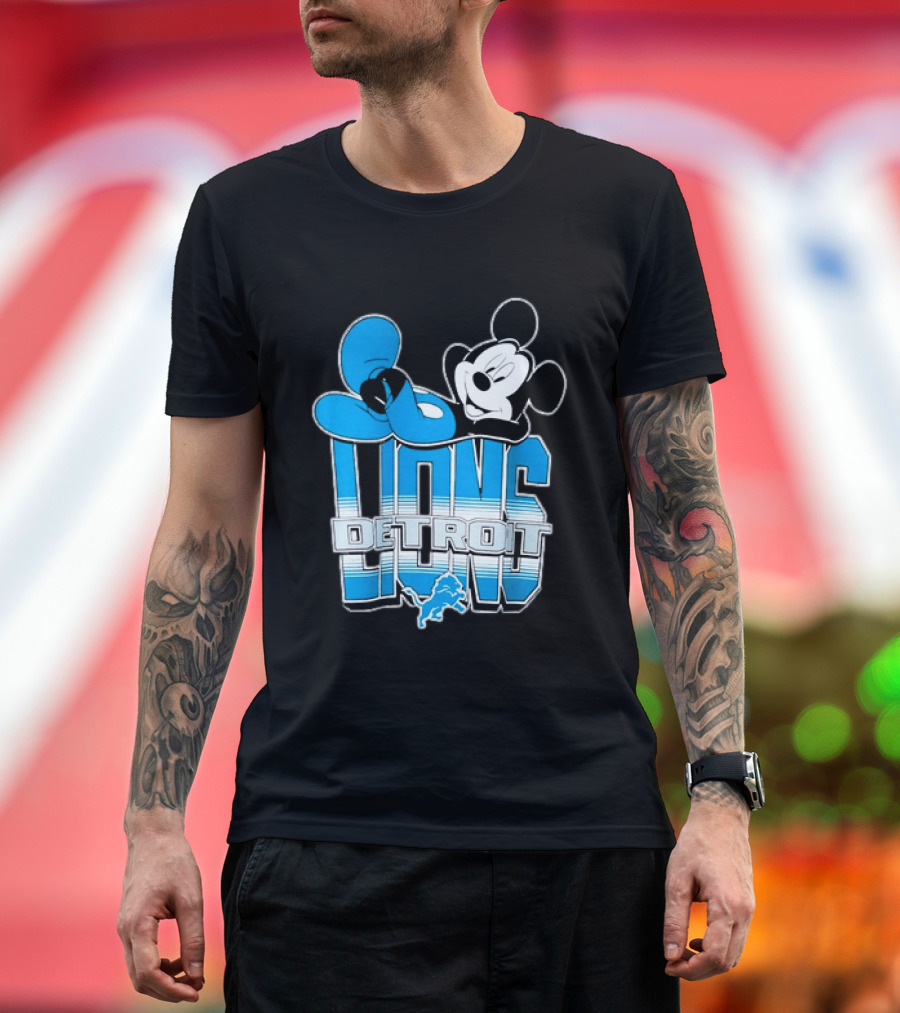 Mickey Mouse Relaxing Detroit Lions Disney Football T-Shirt