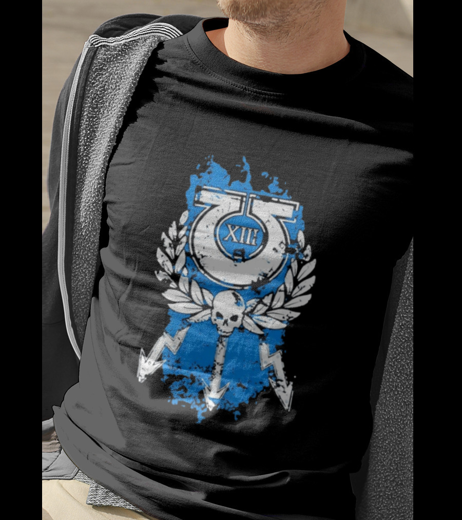 XIII Ultramarines Distressed Warhammer 40k Skull Lightning Laurel T-Shirt