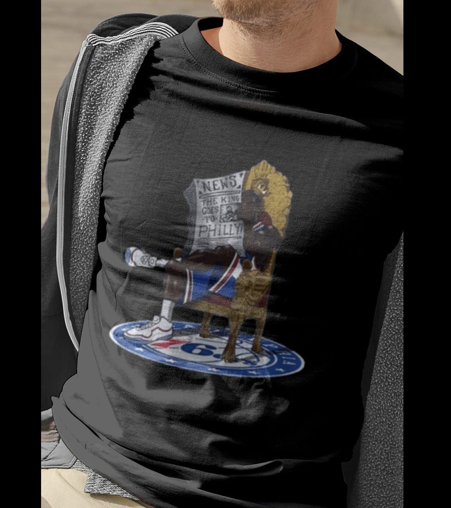 Philadelphia 76ers The King Goes To Philly News Throne T-Shirt