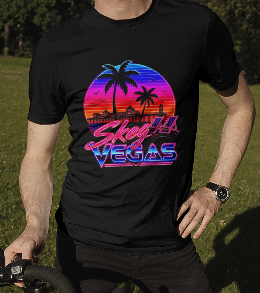 Skeg Vegas Beach Pier Sunset Skegness Retro Neon T-Shirt