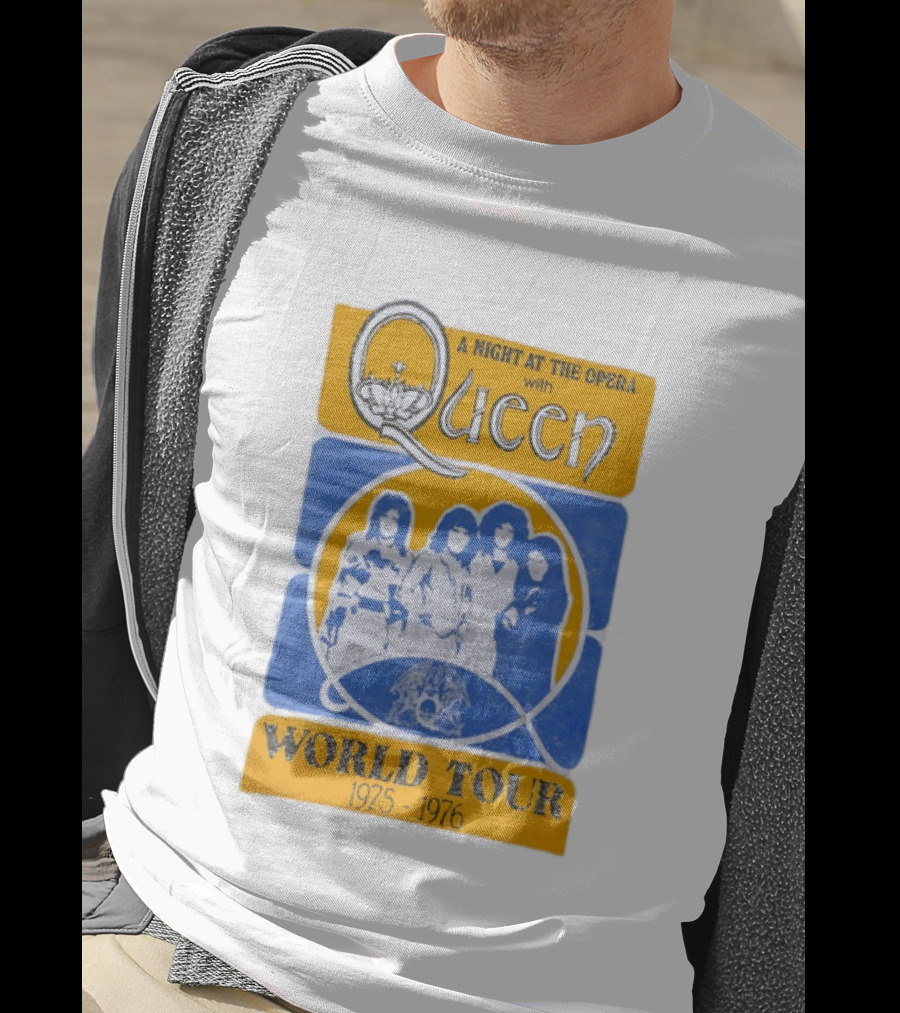 Queen A Night At The Opera World Tour 1975 1976 Vintage Band Photo T-Shirt