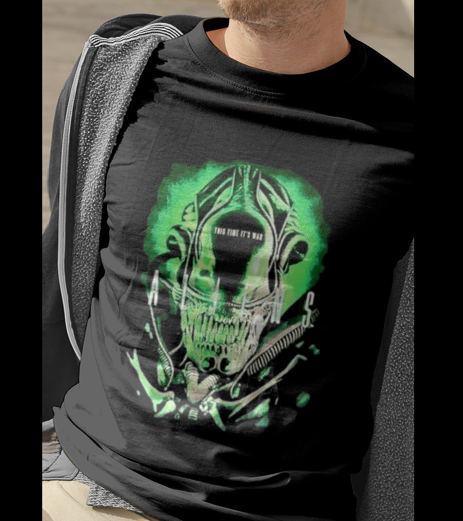 Xenomorph Aliens This Time It's War Alien Franchise Movie T-Shirt