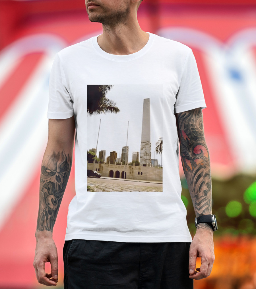 Obelisco Do Ibirapuera M M D C Viveram Pouco Para Morrer Bem Morreram Jovens Historical Monument São Paulo Brazil T-Shirt