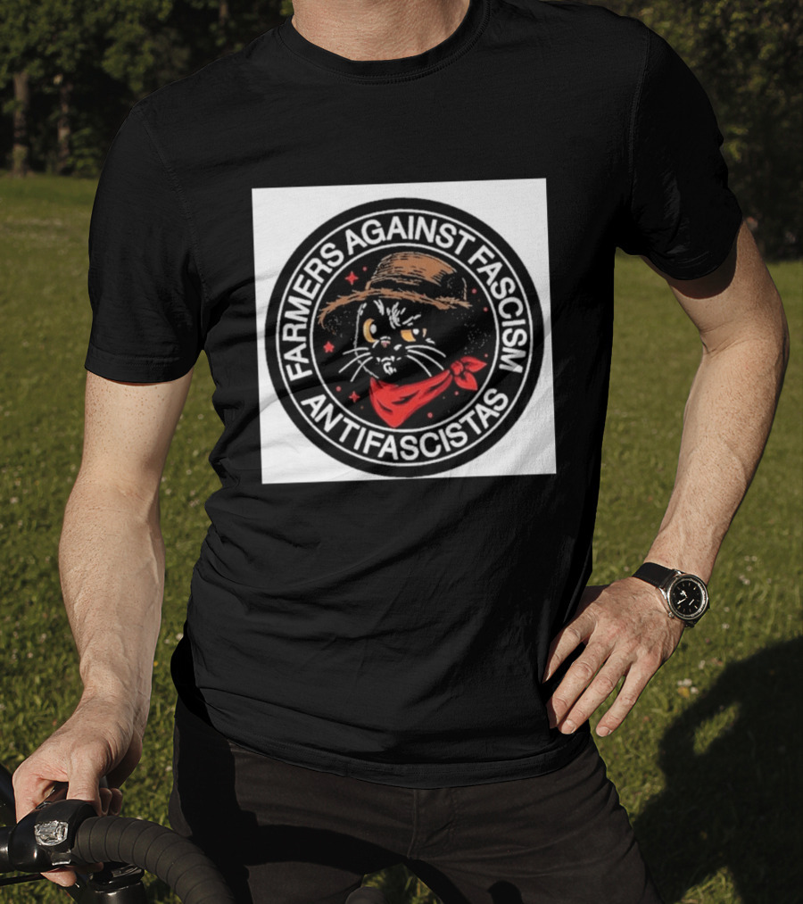 Farmers Against Fascism Antifascistas Cat Straw Hat Red Bandana T-Shirt