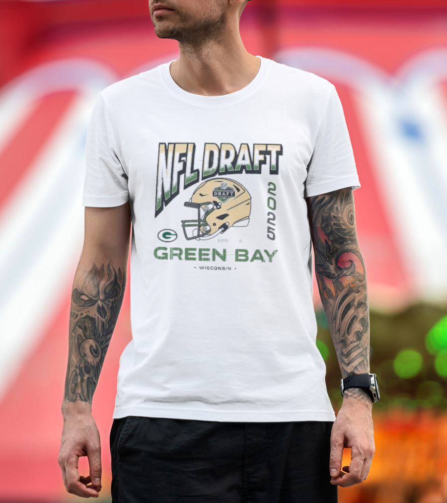 NFL Draft 2025 Green Bay APR 4 Wisconsin Packers Helmet T-Shirt