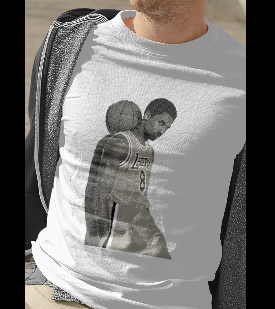 Kobe Bryant LA Lakers NBA Legend Iconic Number 8 T-Shirt
