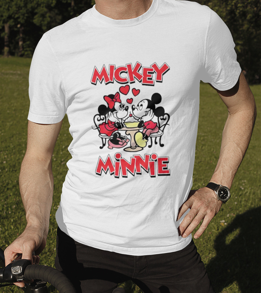 Mickey Minnie Romantic Valentine's Day Hearts And Cafe Scene T-Shirt
