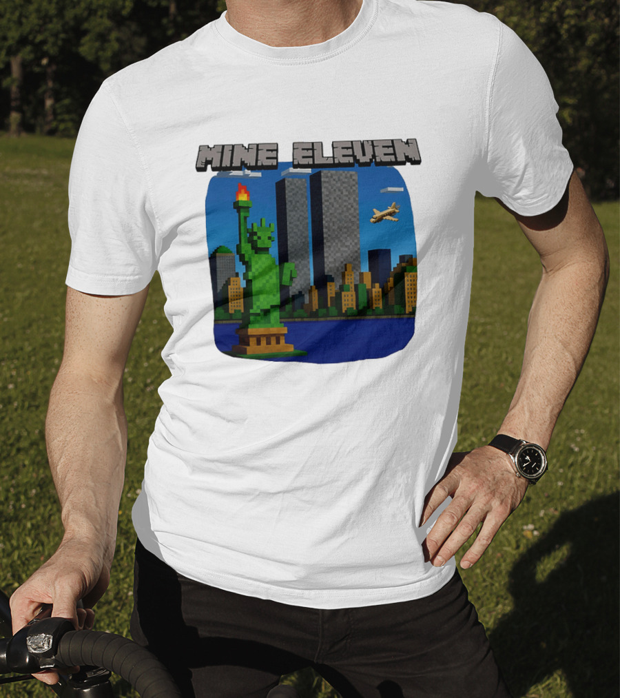 Mine Eleven Pixel City Statue Vector World Twin Towers Scene T-Shirt