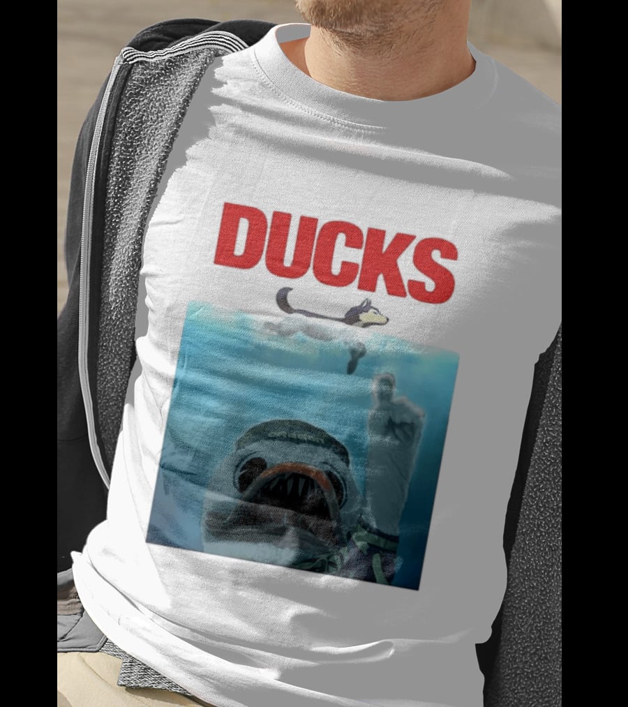 Oregon Ducks Jaws Parody With Washington Huskies Rivalry T-Shirt