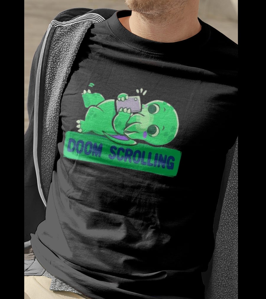 Doom Scrolling Cthulhu Lovecraft Monster With Smartphone T-Shirt